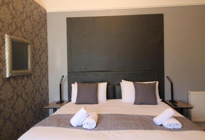 اتاق سوپریور با تخت بزرگ, Clifton Villa Guest House