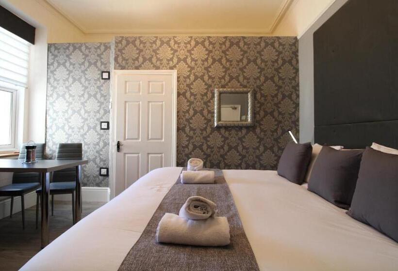 اتاق سوپریور با تخت بزرگ, Clifton Villa Guest House