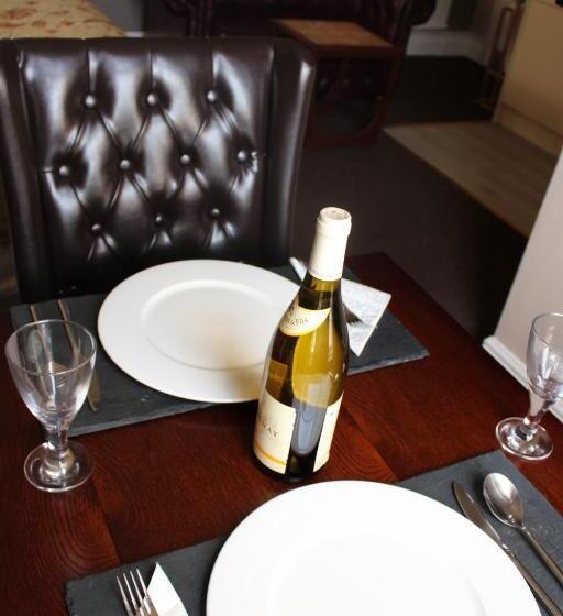 اتاق لوکس, Clifton Villa Guest House