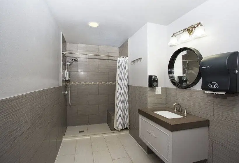 ルームシェアのワンベッド, Hi Los Angeles   Santa Monica Hostel