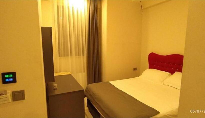 اتاق پریمیوم چهارنفره, Antik Houses