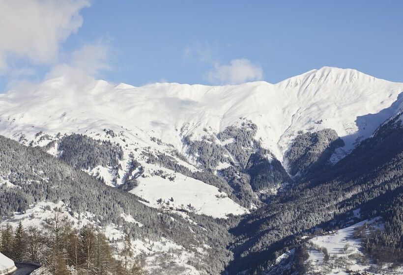 סוויטת סופריור, Ecrin Blanc Resort Courchevel   Aquapark