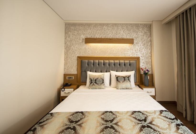 اتاق استاندارد یک نفره, Eliza