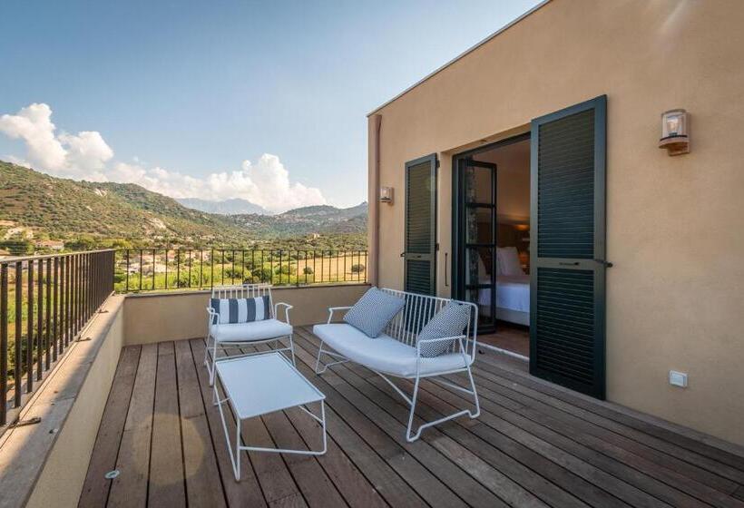 Номер Престиж, Hôtel Restaurant Villa Joséphine