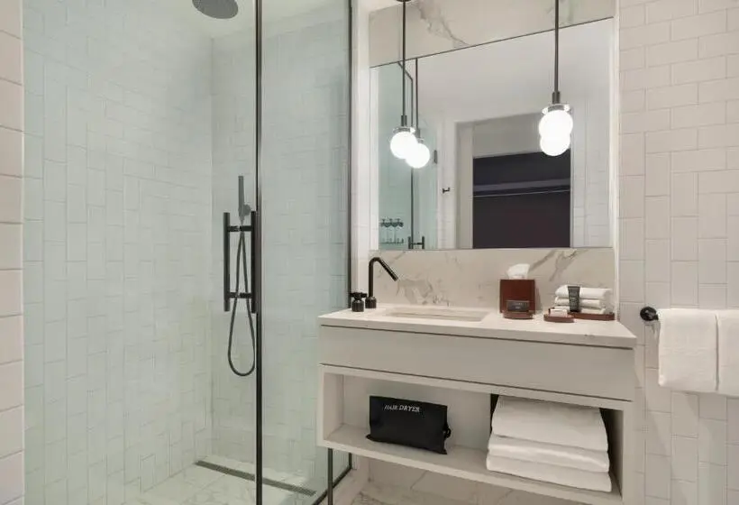 身障者適用スイートルーム, Indigo Williamsburg Brooklyn, An Ihg