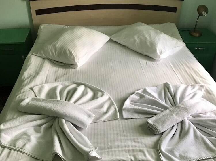 اتاق استاندارد, Kemal Stone House