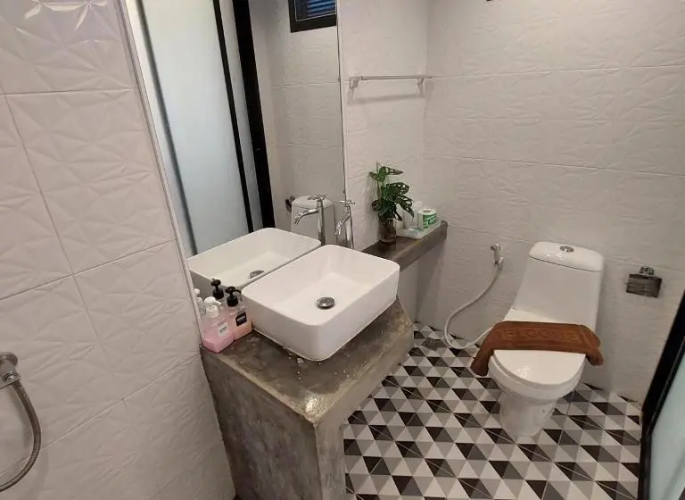 اتاق استاندارد سه نفره, Kipbox Hotel Trang