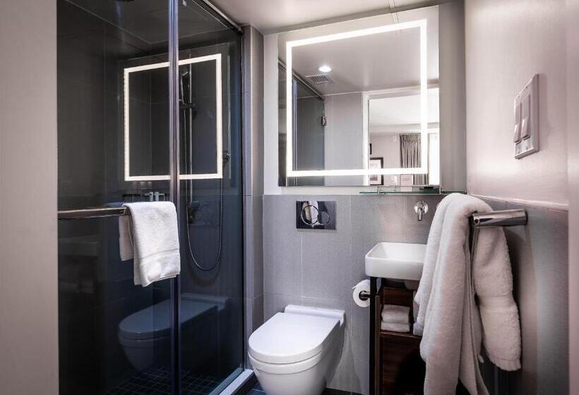 اتاق استاندارد با تخت بزرگ, La Quinta By Wyndham Time Square South