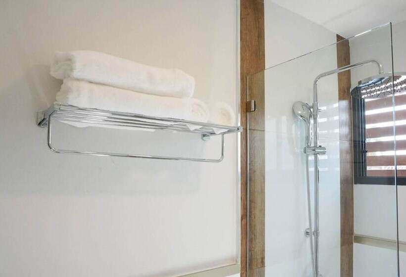 غرفة ديلوكس, Matana