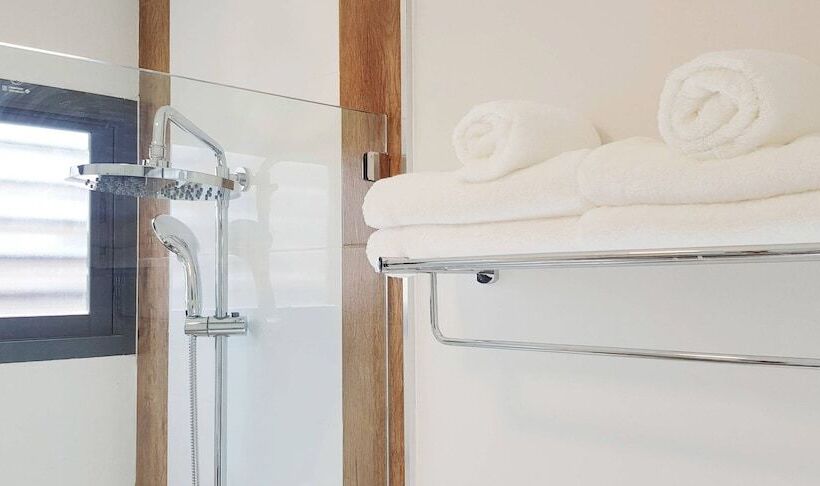 غرفة ديلوكس, Matana