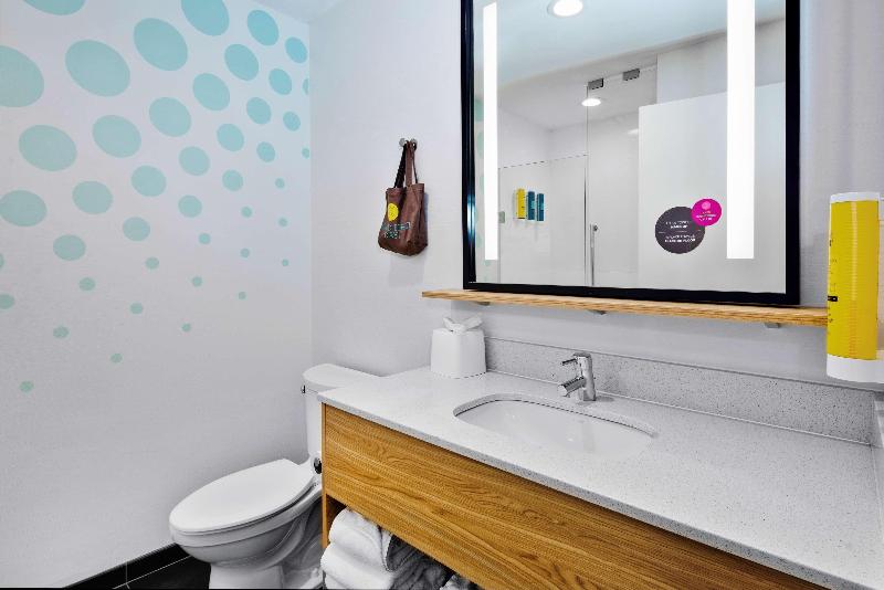 غرفة قياسية سرير كينج, Tru By Hilton Terrell