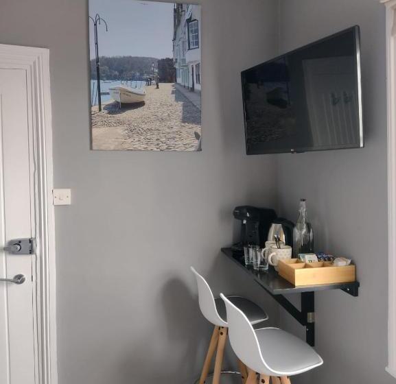 Номер Deluxe, Millpool House