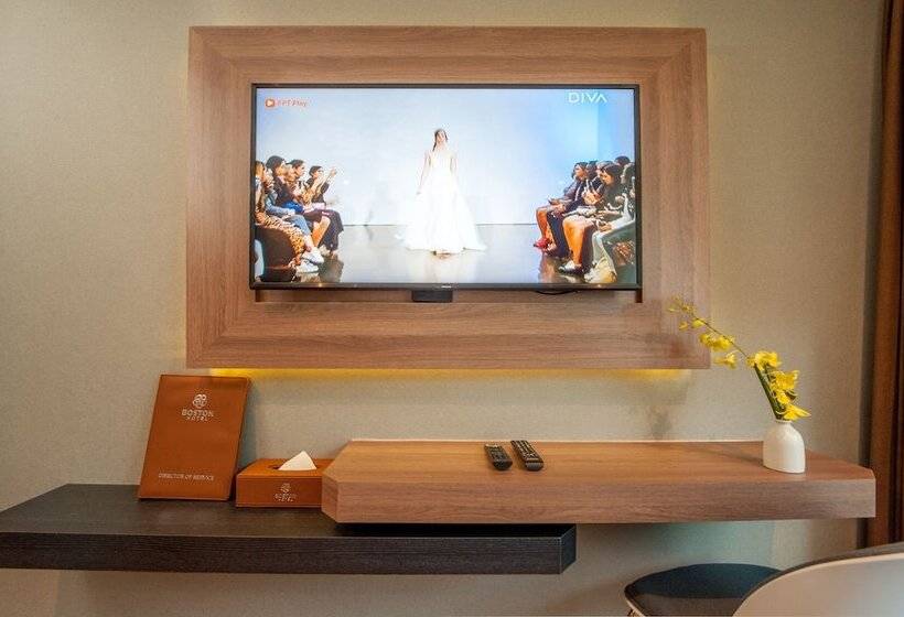 اتاق استاندارد, Boston