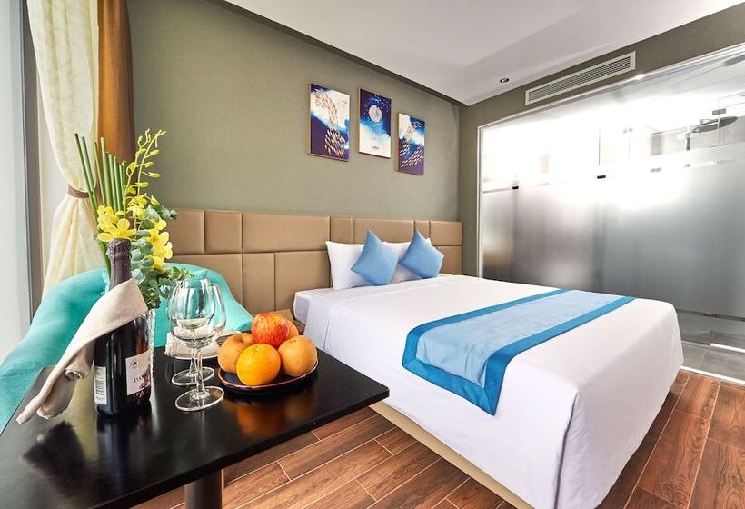 اتاق لوکس, Boston