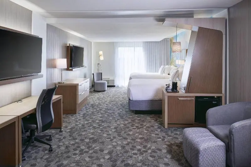クイーンサイズベッドのスイートルーム, Courtyard By Marriott Jackson