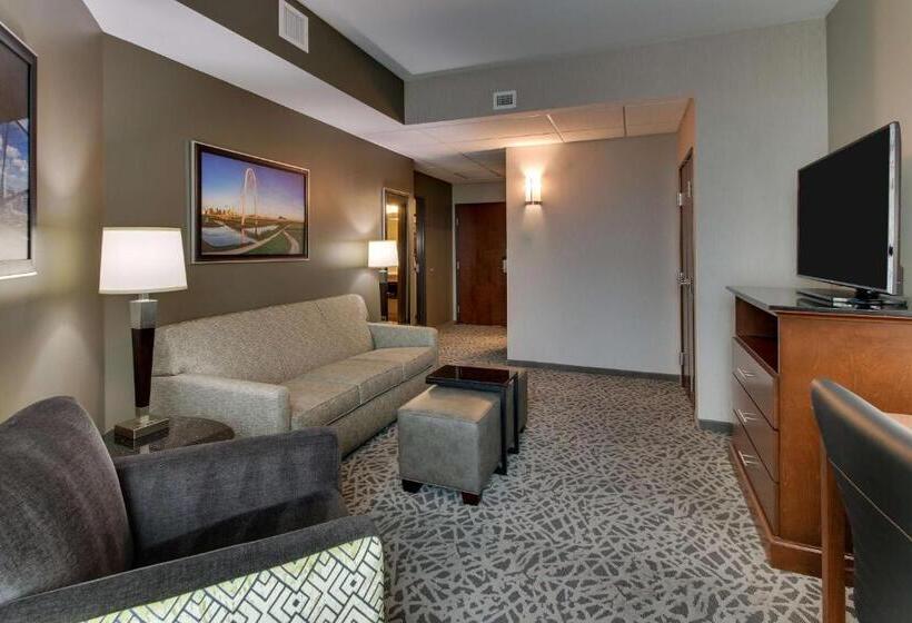 带大床的复式套间, Drury Plaza Hotel Dallas Richardson