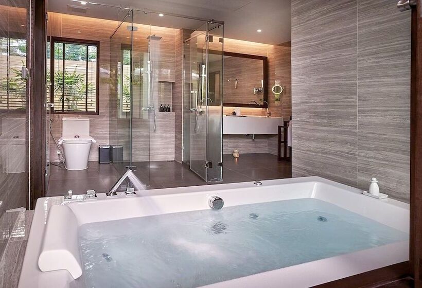 Вилла с 1 спальней и бассейном, Khanom Beach Resort And Spa