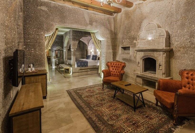 جناح سوبيريور, Lunar Cappadocia