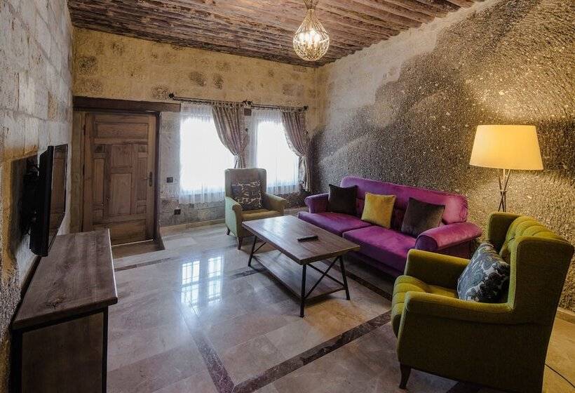 جناح عائلي, Lunar Cappadocia