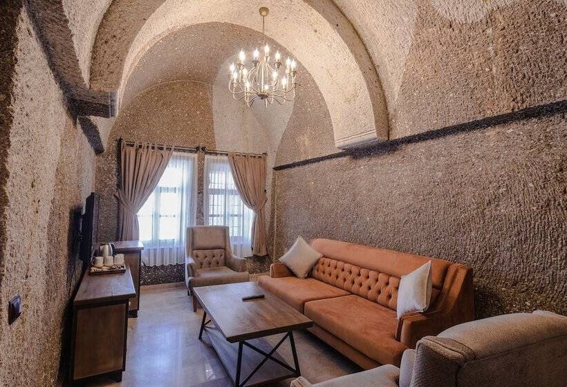 جناح عائلي, Lunar Cappadocia