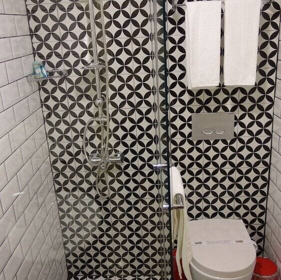 اتاق استاندارد با چشمانداز شهر, Mono