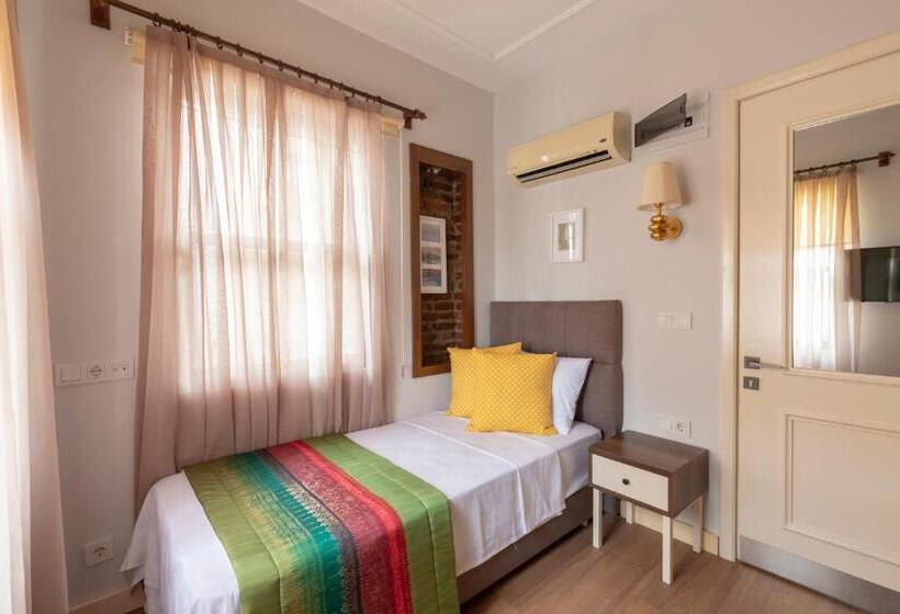 اتاق استاندارد یک نفره با چشمانداز دریا, Mono