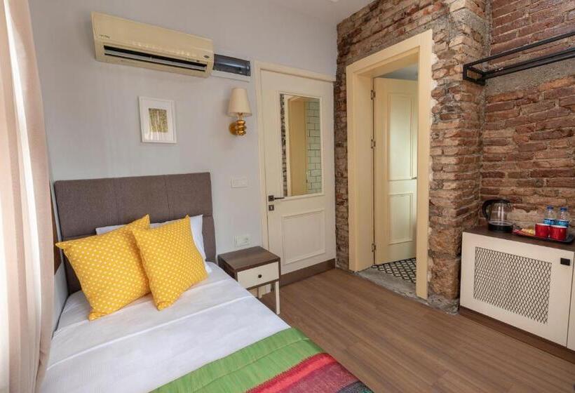 اتاق استاندارد یک نفره با چشمانداز دریا, Mono