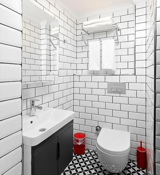 اتاق استاندارد با چشمانداز شهر, Mono