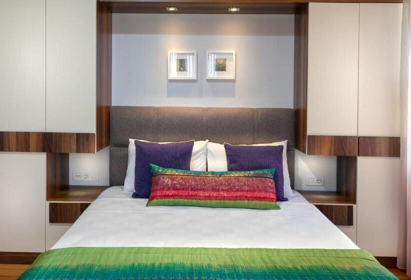 اتاق لوکس با بالکن و چشمانداز دریا, Mono