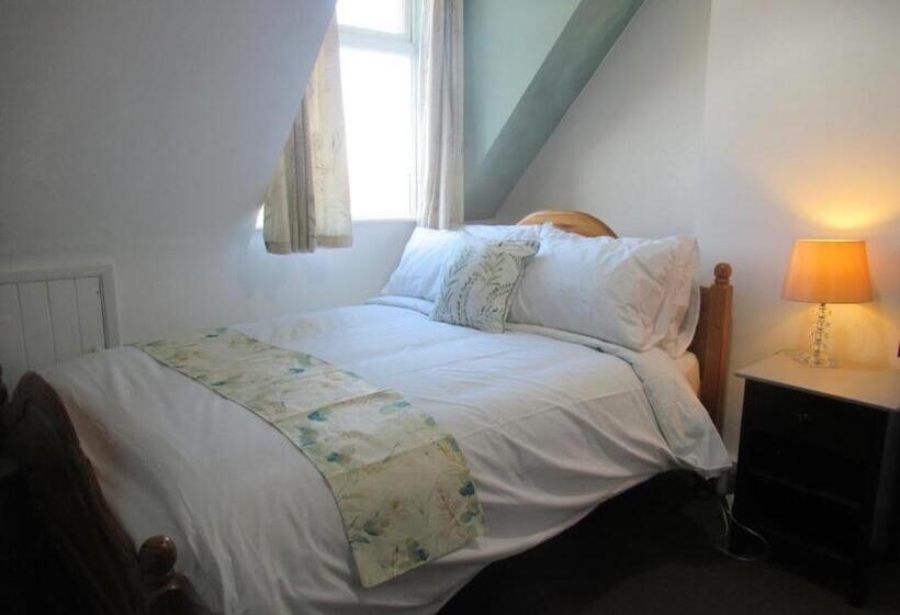 スタンダードルーム, Captain Howey