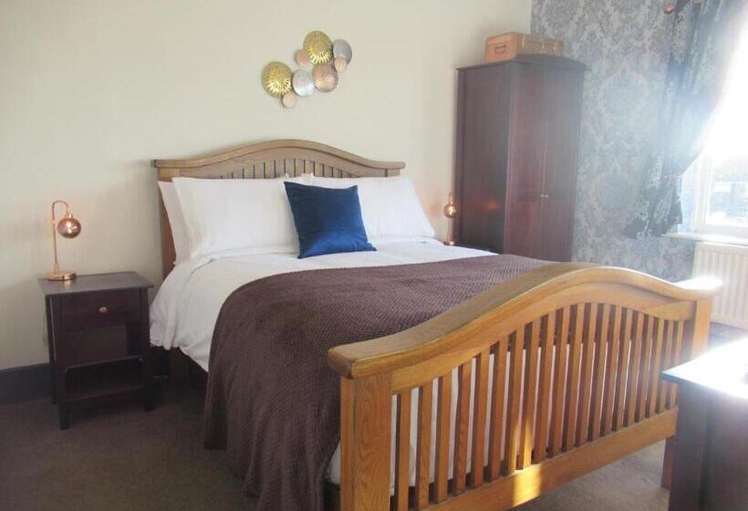 スタンダードルーム, Captain Howey