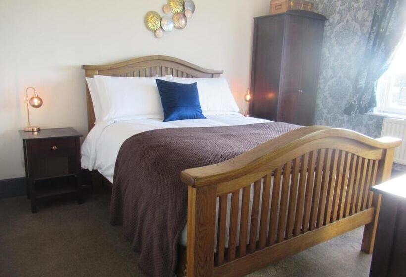 スタンダードルーム, Captain Howey