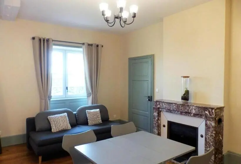استودیو خانوادگی, La Maison Verneuil
