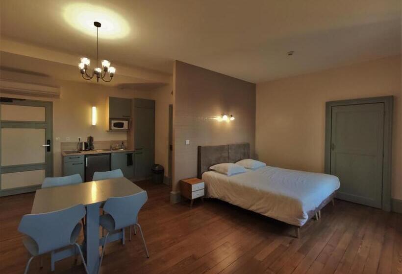 إستديو عائلى, La Maison Verneuil