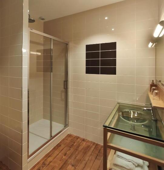 إستديو عائلى, La Maison Verneuil