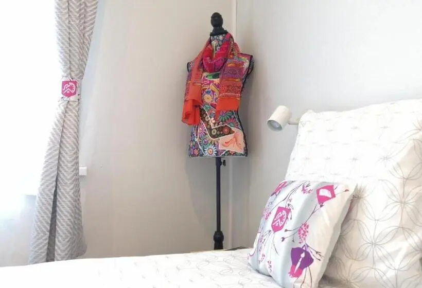 デラックスルーム, B&b My Art House