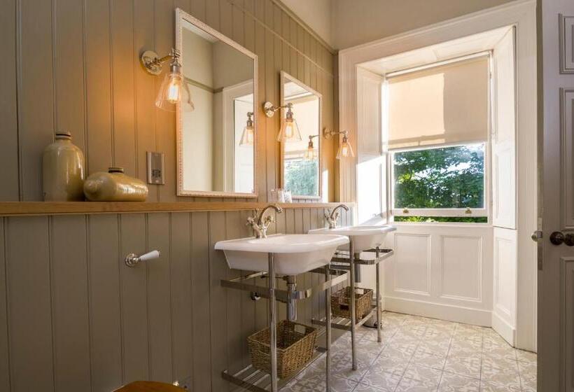 디럭스 룸 킹사이즈 침대, Beadnell Towers