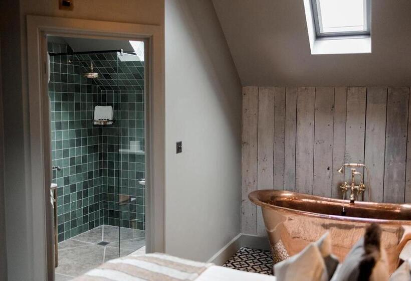 수피리어 룸, Beadnell Towers