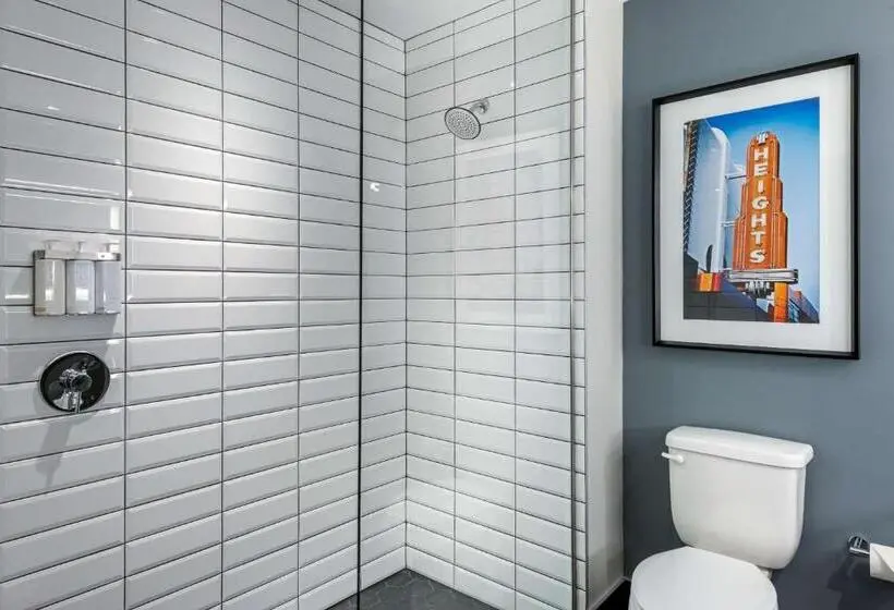 身障者適用キングサイズベッドルーム, Cambria Hotel Houston Downtown Convention Center