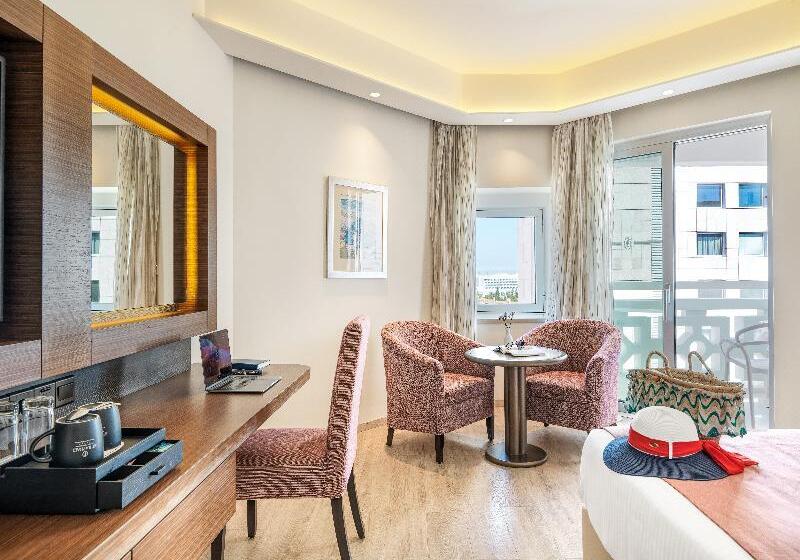 带大床的标准间, Hilton Aberdeen Teca