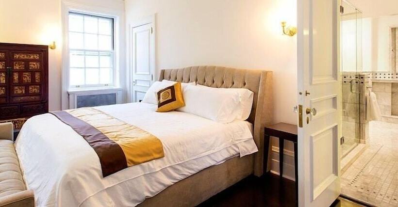 سوئیت ریاست جمهوری 2 خوابه, Eastover Estate & Eco Village