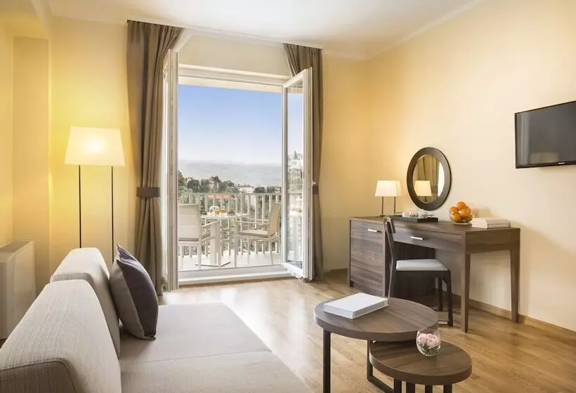 سوییت, Remisens Casa Rosa   Hotel Metropol Annexe