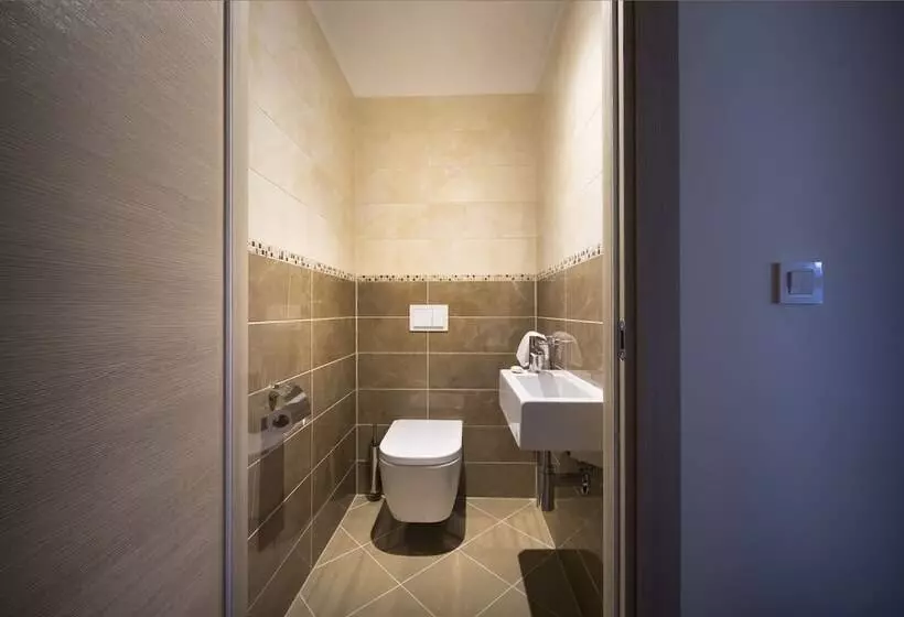 سوییت با چشم‌انداز دریا, Remisens Casa Rosa   Hotel Metropol Annexe
