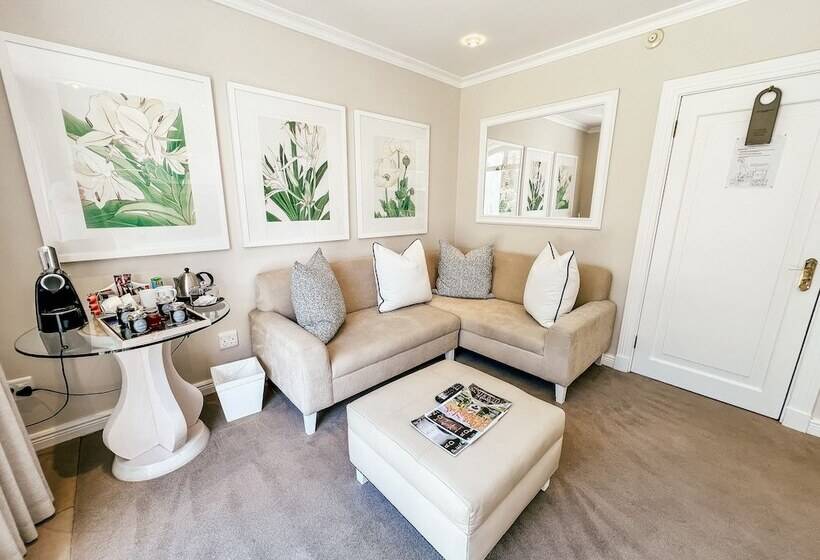 Люкс, The Cellars Hohenort