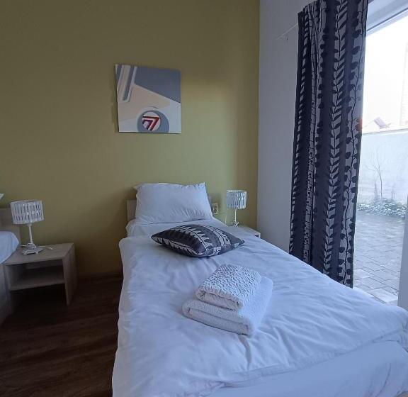 اتاق اکونومی, Guesthouse Stari Jasen