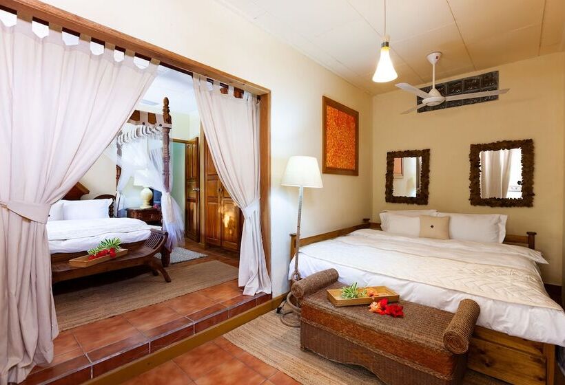 اتاق خانوادگی با چشم‌انداز باغ, Oceane Self Catering
