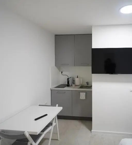 デラックススタジオ, Apartments Choice