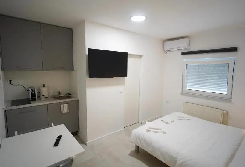 デラックススタジオ, Apartments Choice