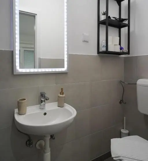 バルコニー付き１ベッドルームアパートメント, Apartments Choice