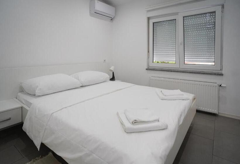 דירה בת חדר שינה 1 עם מרפסת, Apartments Choice